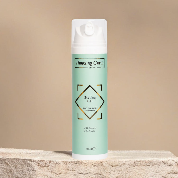 Styling Gel van Amazing Curls in mintkleurige verpakking, geschikt voor krullen en de cgmethode, 200 ml inhoud.
