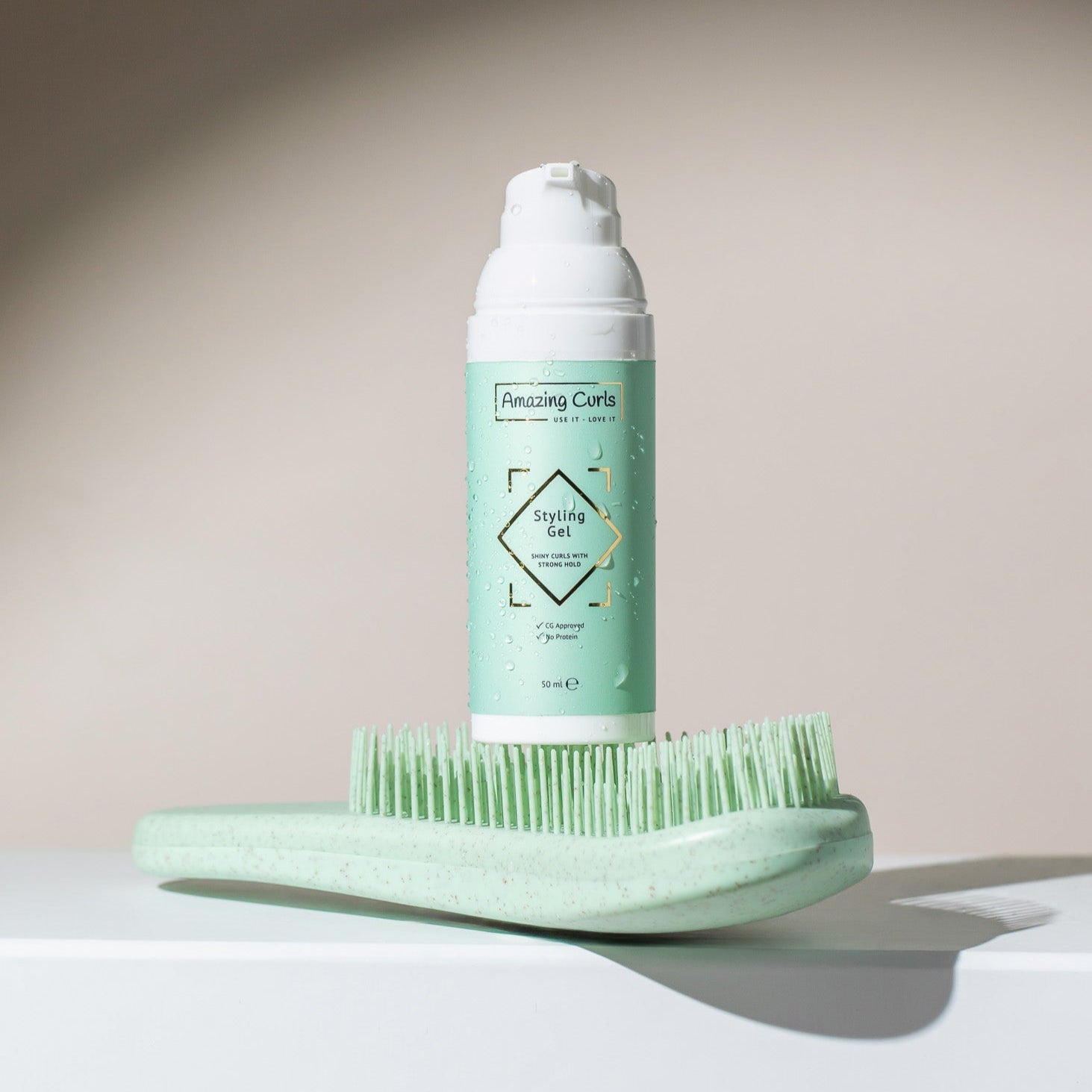 Travelsize styling gel voor krullen - gel 50 ml - strong hold - glanzende krullengel